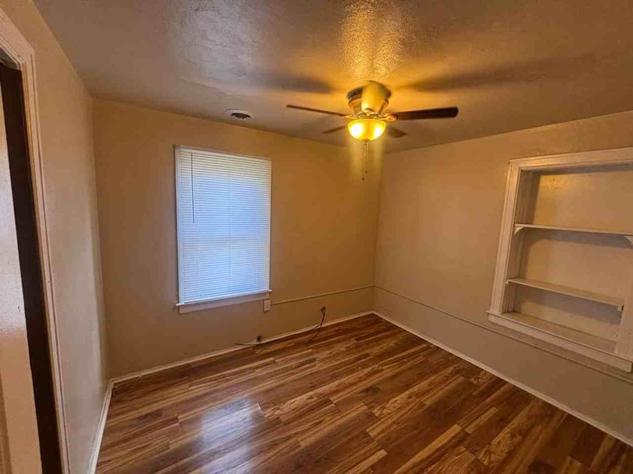 2326 Rhode Island St - Photo 6 of 10