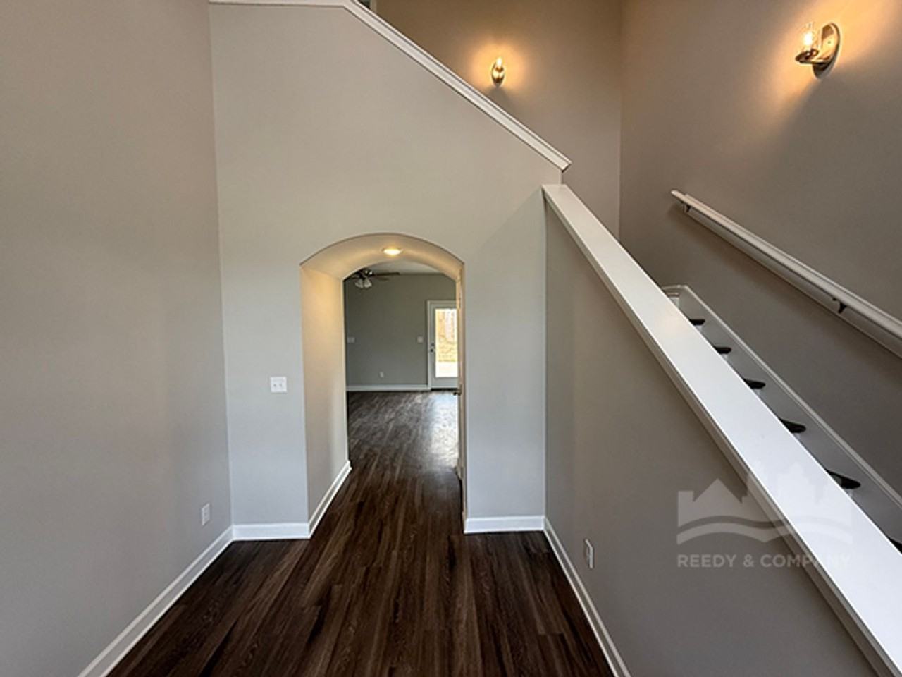 480 Maple St - Photo 3 of 22