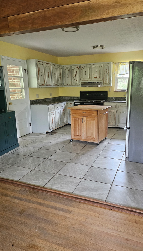 341 Launch Way - Photo 3 of 15