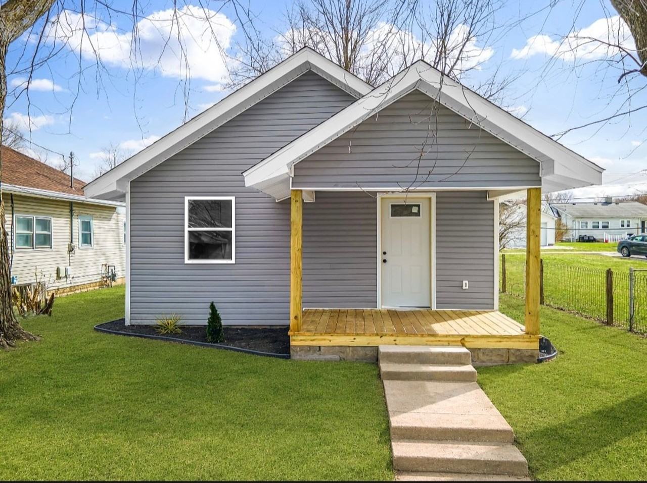913 W Virginia Ave - Photo 2 of 16
