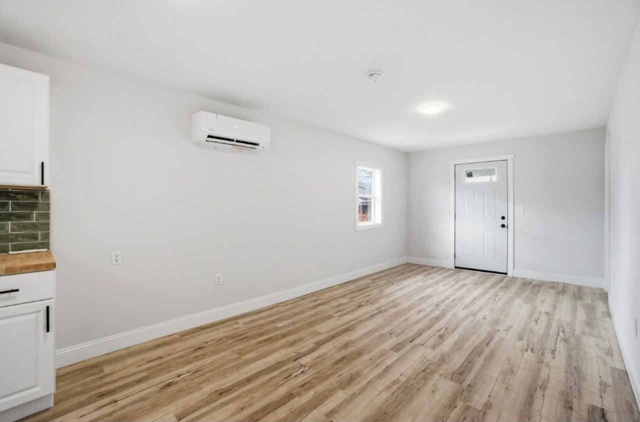 913 W Virginia Ave - Photo 5 of 16