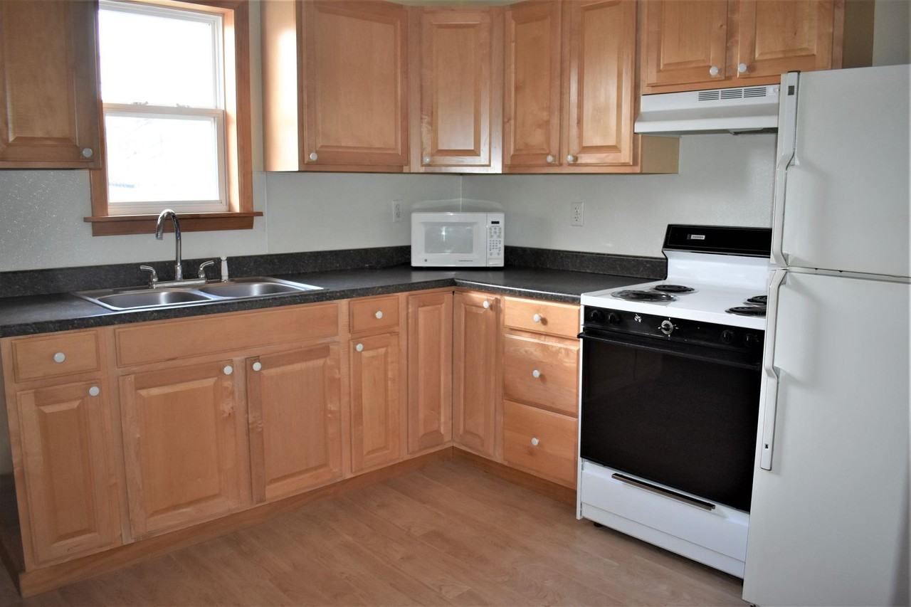24 S 10th St - Photo 4 of 13