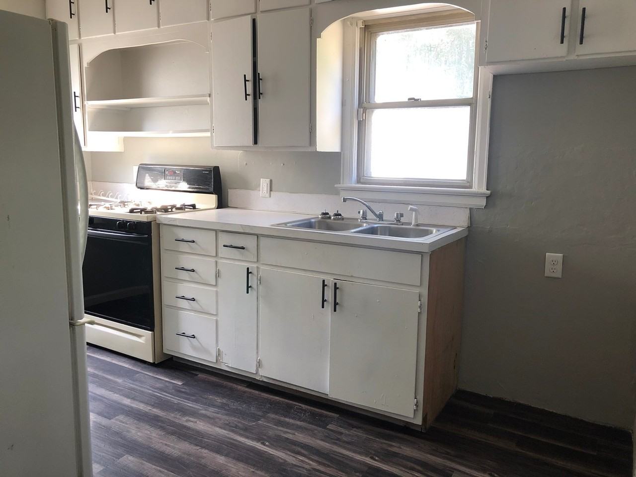 121 Butler Ave - Photo 3 of 10