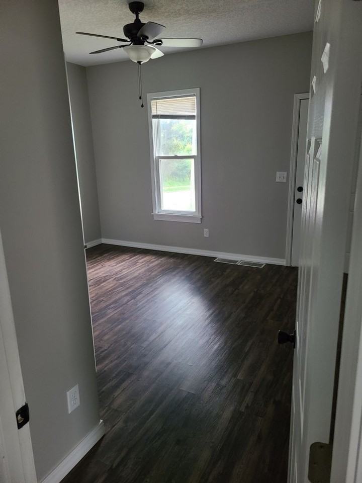 1827 17th Ave - Photo 7 of 11