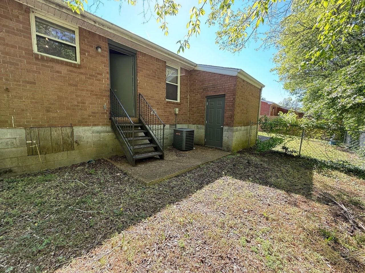 2327 Cooper Ter - Photo 5 of 19