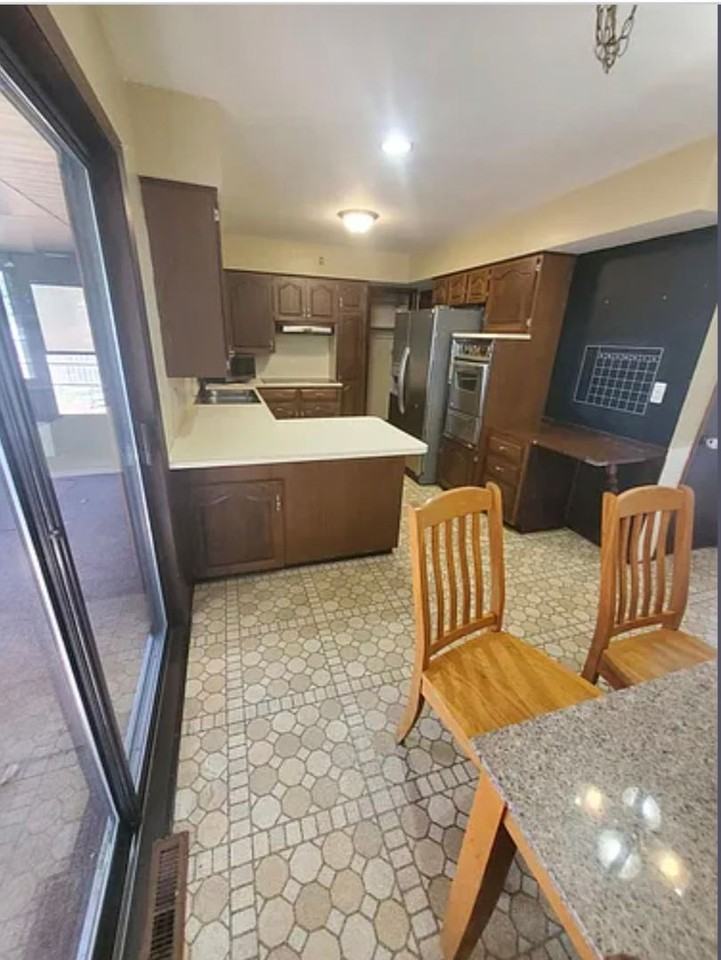 4517 Curwood Ave Se - Photo 4 of 12