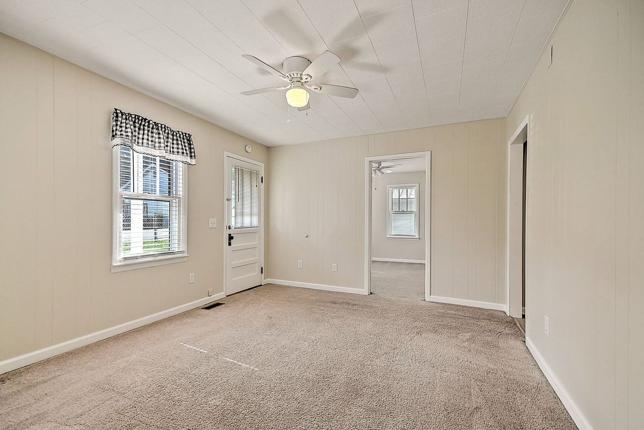 1050 Delawana St - Photo 4 of 19
