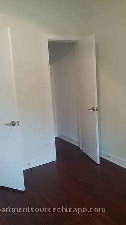 2944 W Montrose Ave #2 - Photo 5 of 17
