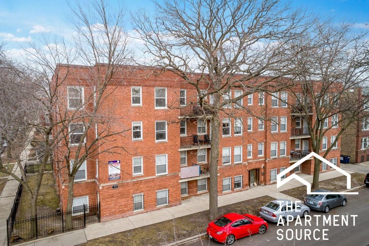 2520 W Leland Ave #B2 - Photo 7 of 11