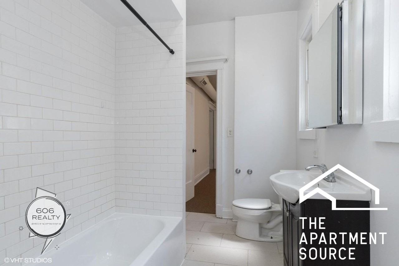 5036 S Michigan Ave #3S - Photo 7 of 9