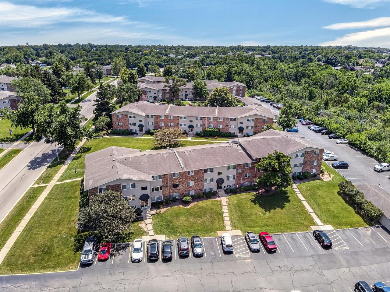 The Woodlands of Crest Hill - Photo 6 of 50