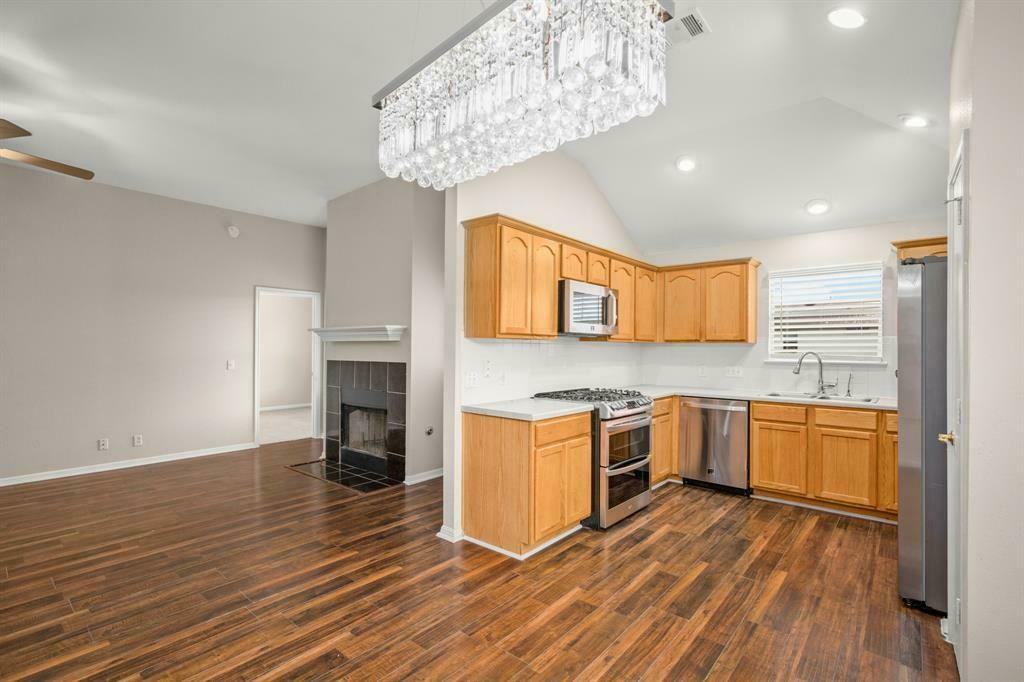 14901 Nuttall Dr - Photo 7 of 24