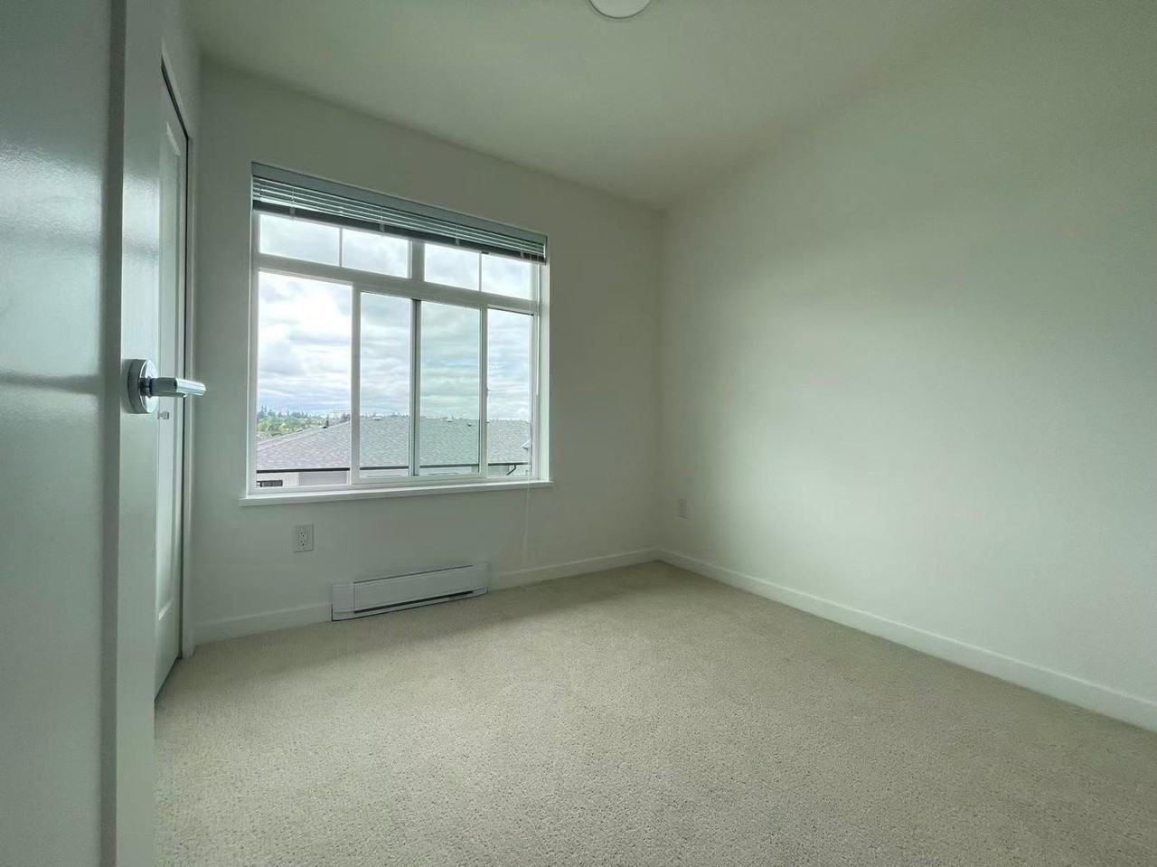 15255 Sitka Dr - Photo 2 of 8