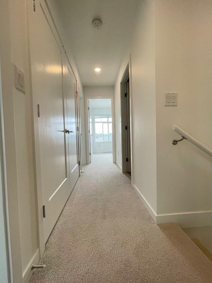 15255 Sitka Dr - Photo 3 of 8