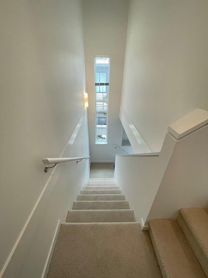 15255 Sitka Dr - Photo 4 of 8