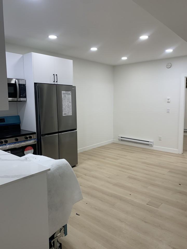 408 Ferry Road - Photo 4 of 10
