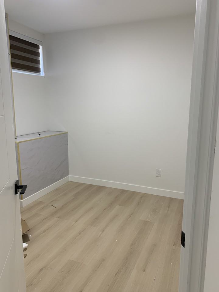 408 Ferry Road - Photo 5 of 10
