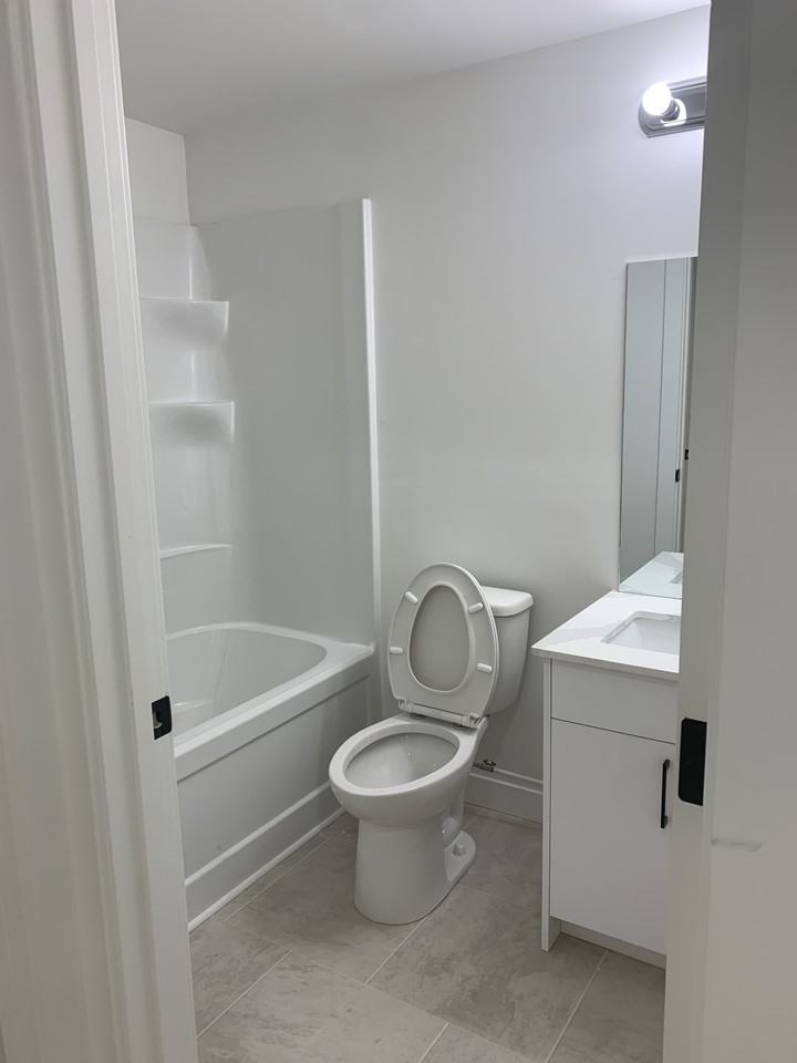408 Ferry Road - Photo 6 of 10