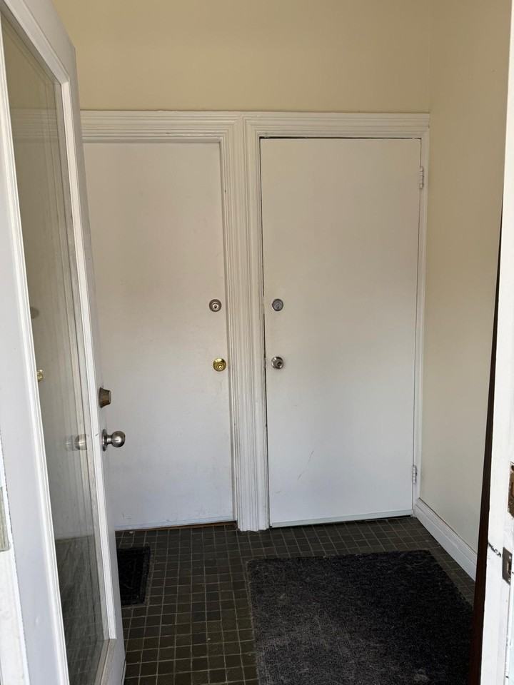 230 Percy St - Photo 4 of 18