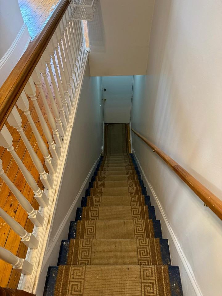 230 Percy St - Photo 6 of 18