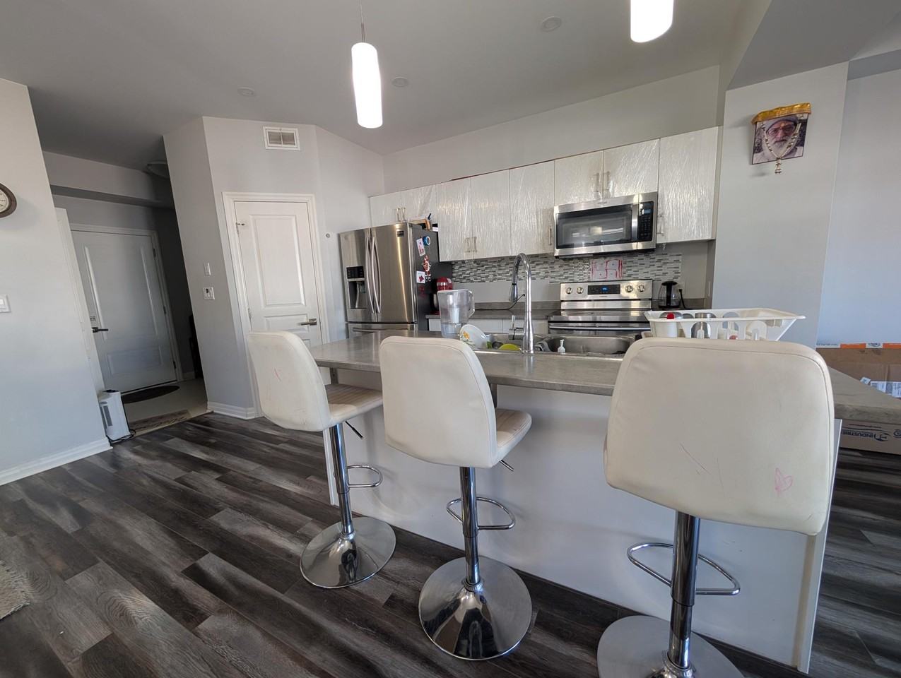 1226 Max Crescent - Photo 3 of 20