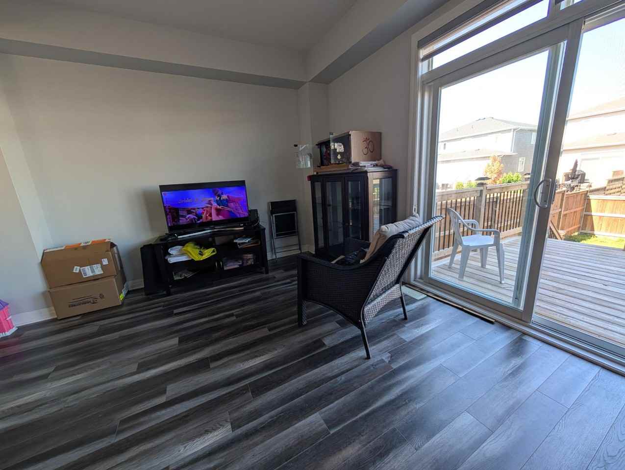 1226 Max Crescent - Photo 4 of 20