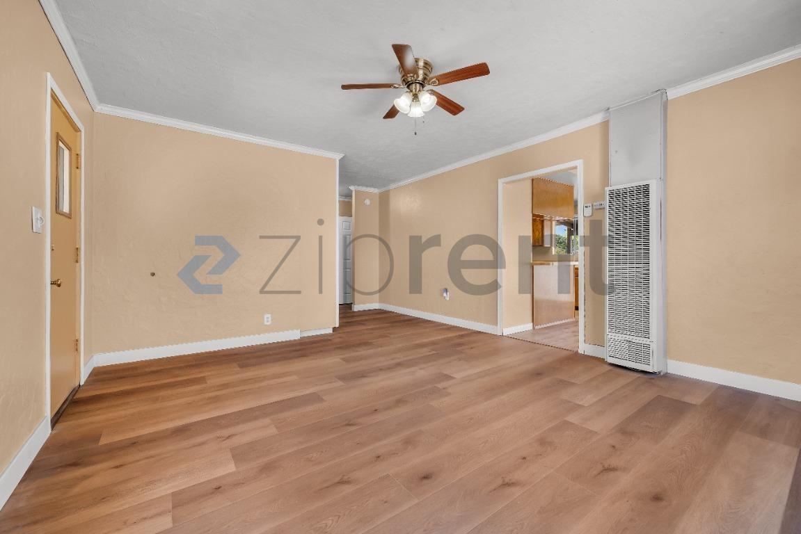 1851 Donax Ave - Photo 2 of 13