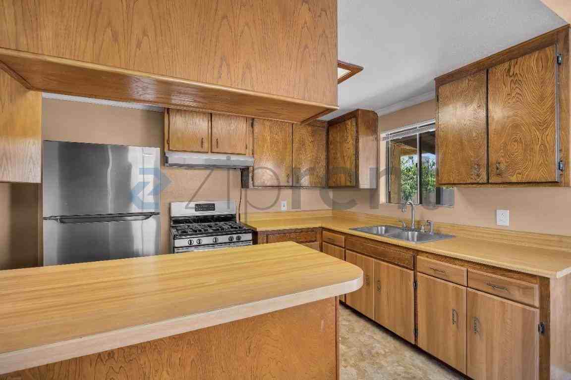 1851 Donax Ave - Photo 7 of 13