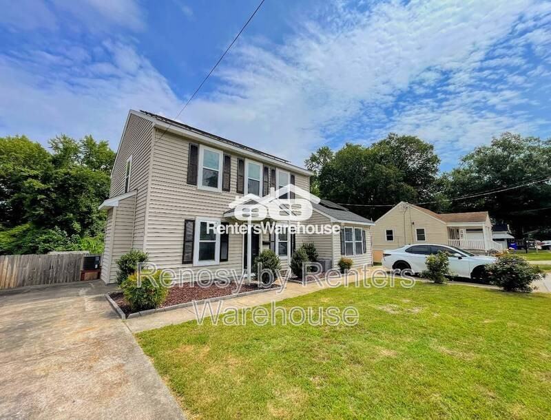 1054 Ivaloo St - Photo 2 of 32