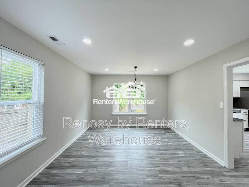 1054 Ivaloo St - Photo 6 of 32