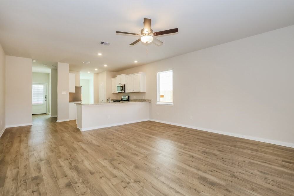15571 Caramel Springs Dr - Photo 3 of 19