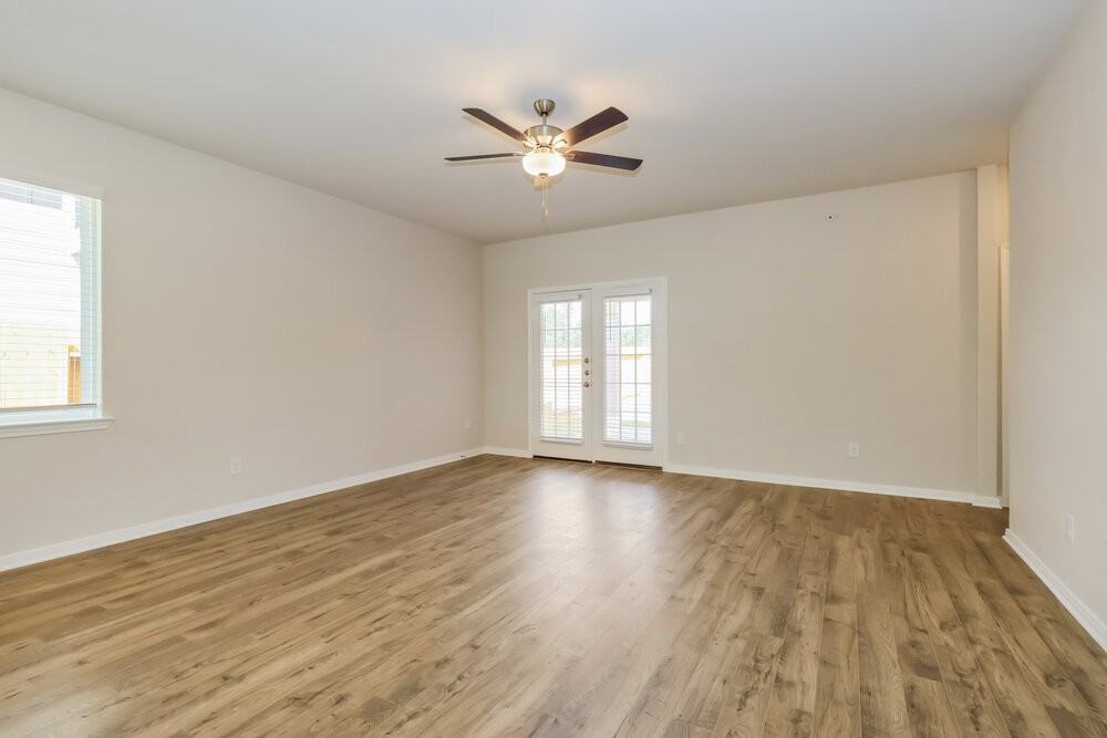 15571 Caramel Springs Dr - Photo 5 of 19