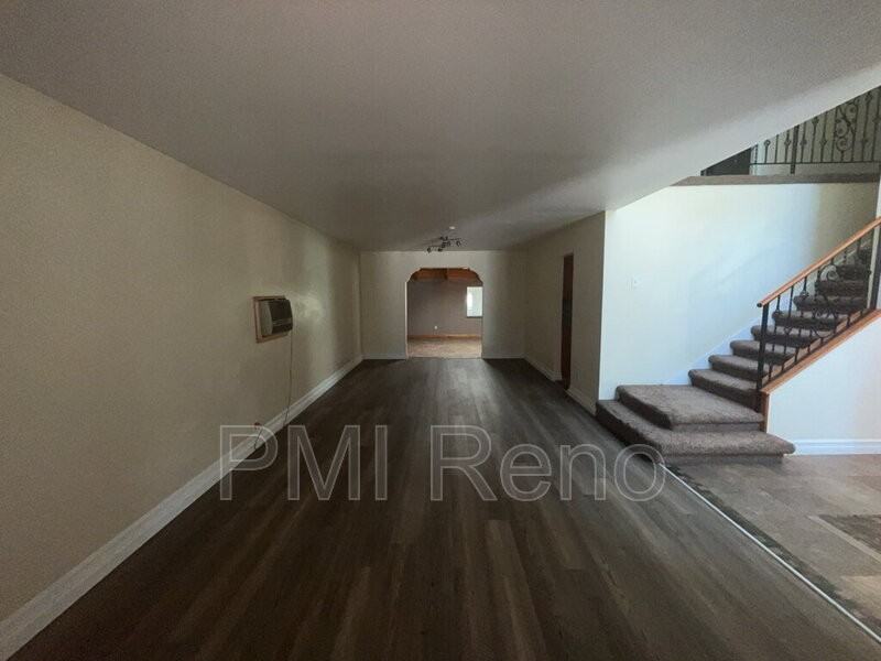 2856 Waterfield Dr - Photo 2 of 23