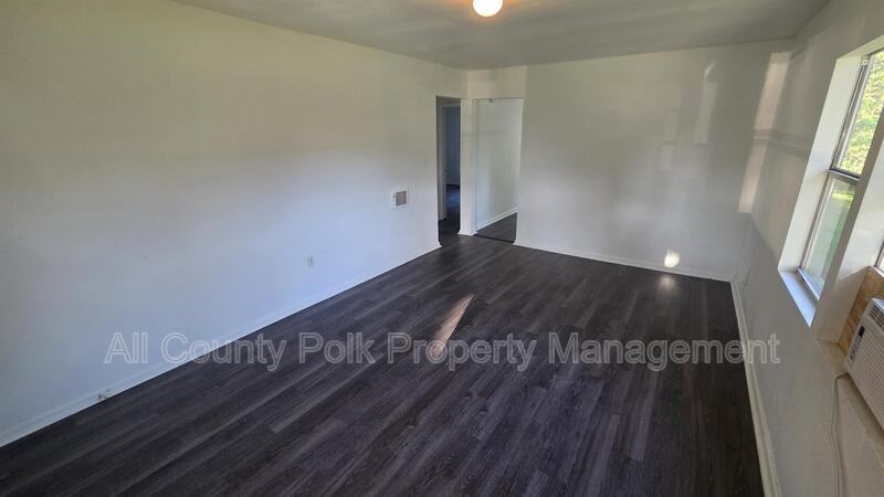 1135 Fairview Ave - Photo 3 of 14