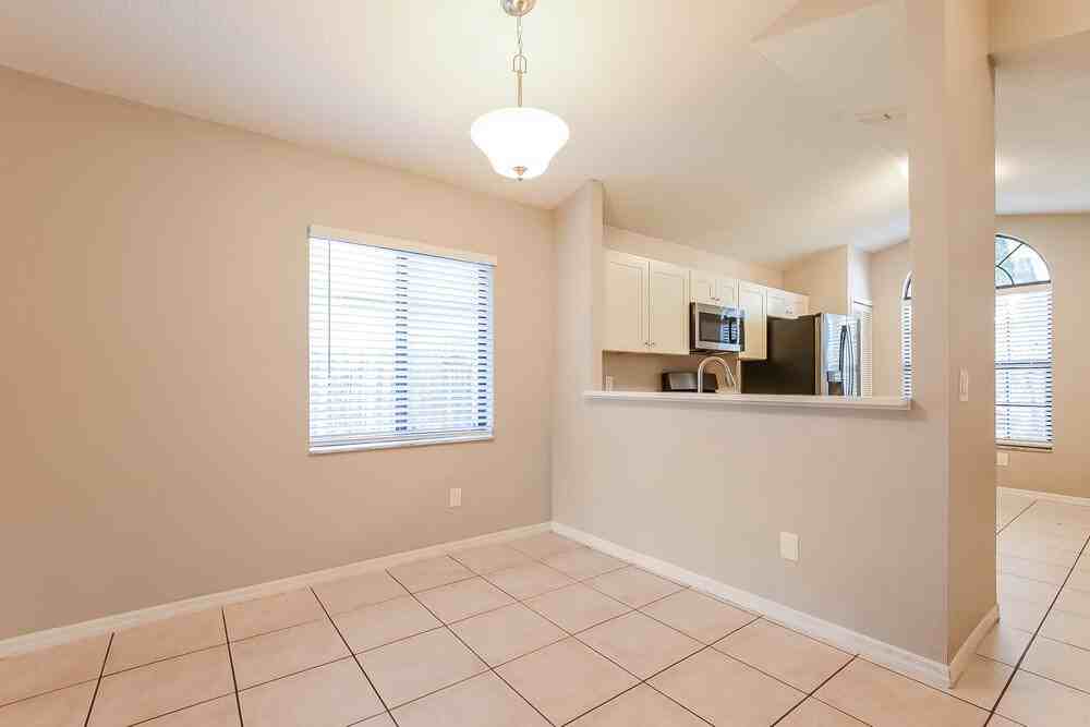1003 Vernon Loop - Photo 7 of 16