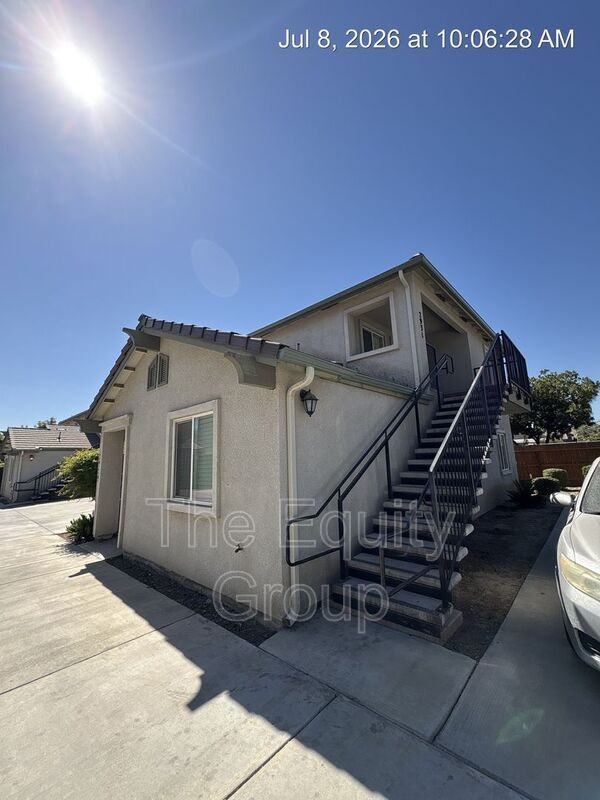 2931 N Crowe St - Photo 2 of 19