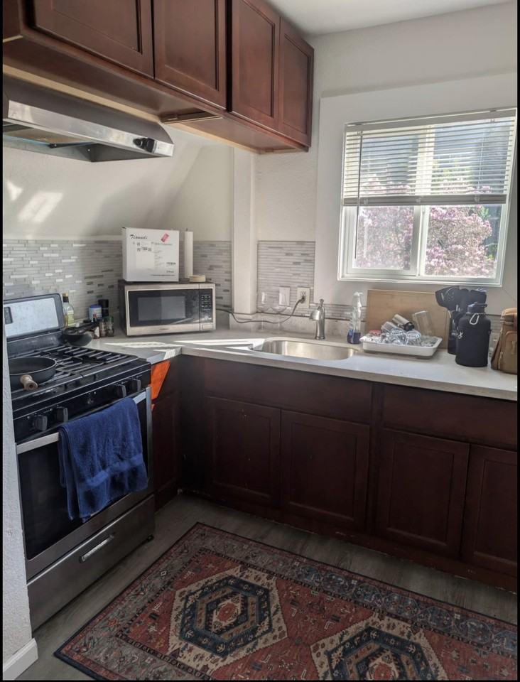 2504 23rd Avenue #b - Photo 2 of 15
