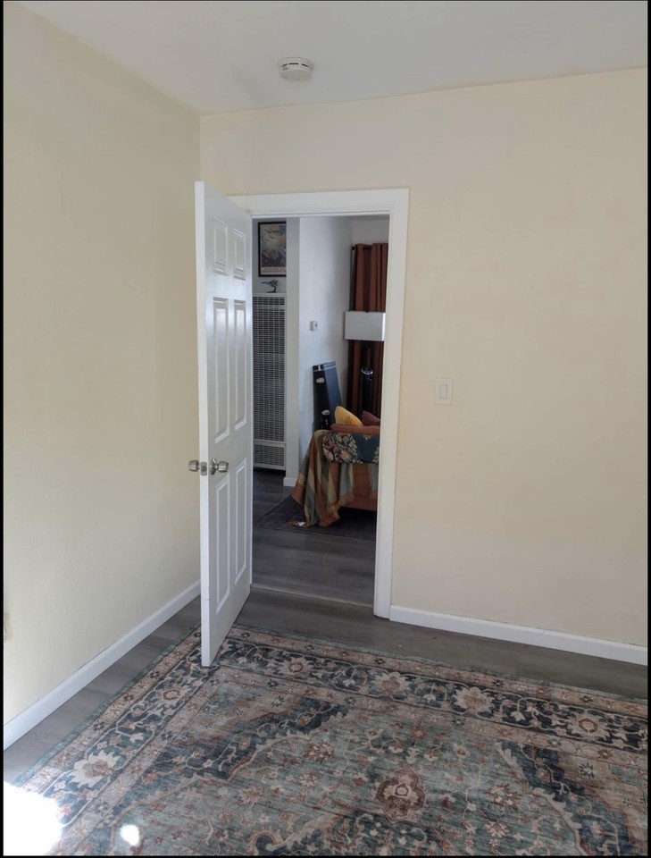 2504 23rd Avenue #b - Photo 7 of 15