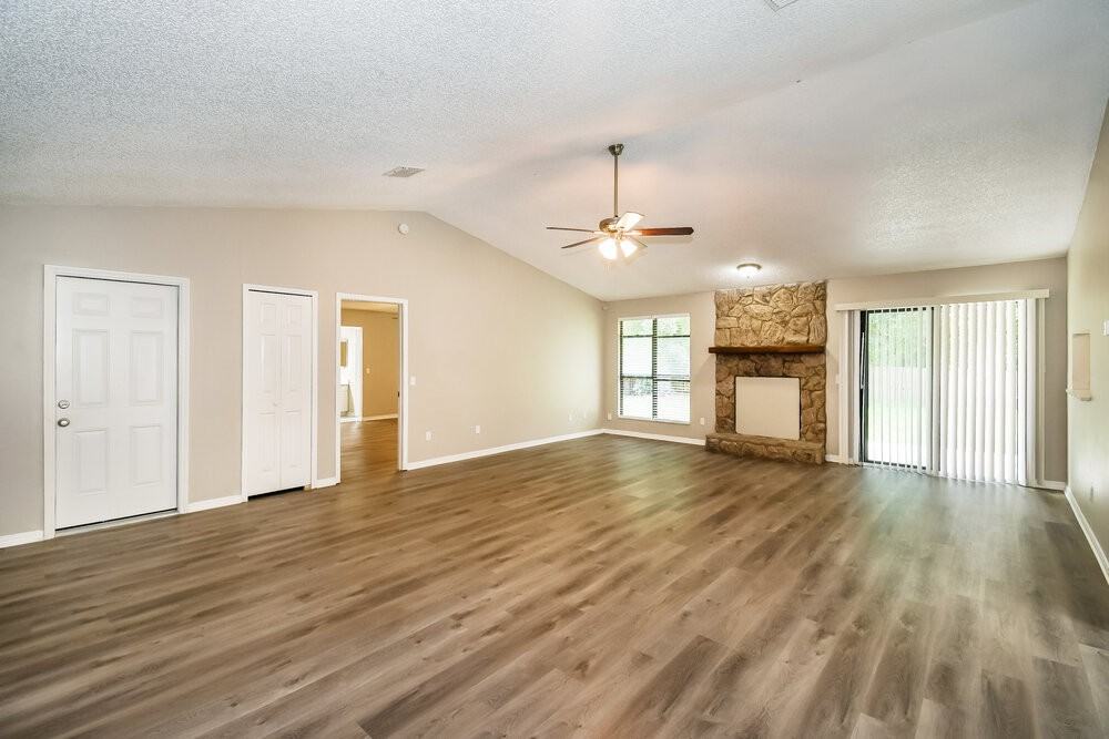 6267 Island Forest Dr - Photo 3 of 16