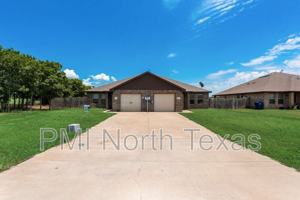 featured image of 616 N 6th St