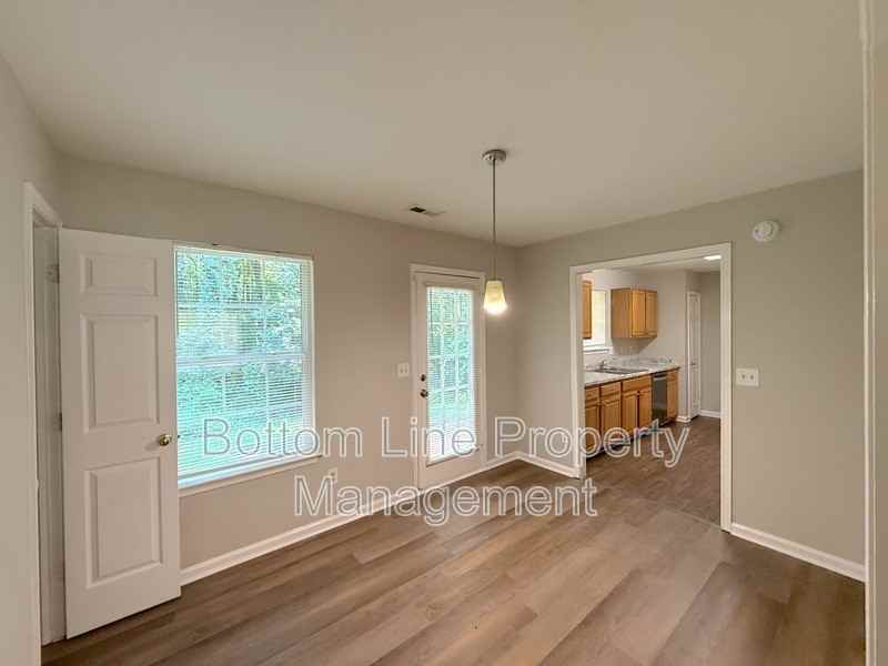 5211 Windy Valley Dr - Photo 3 of 16