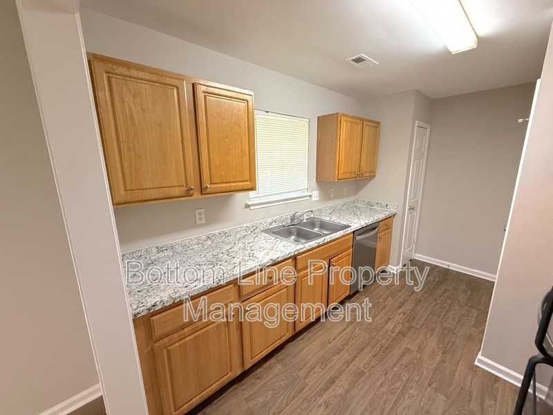 5211 Windy Valley Dr - Photo 4 of 16