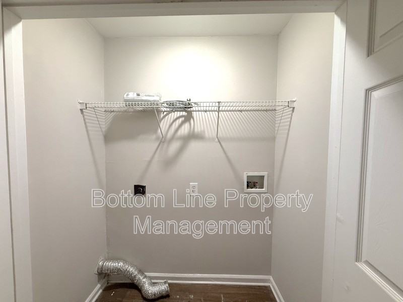 5211 Windy Valley Dr - Photo 6 of 16