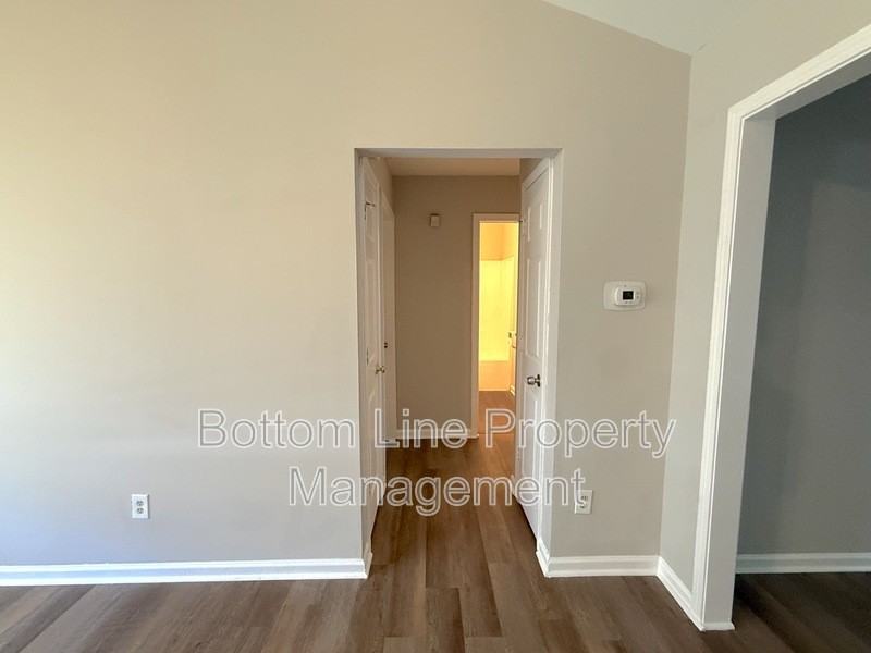 5211 Windy Valley Dr - Photo 7 of 16