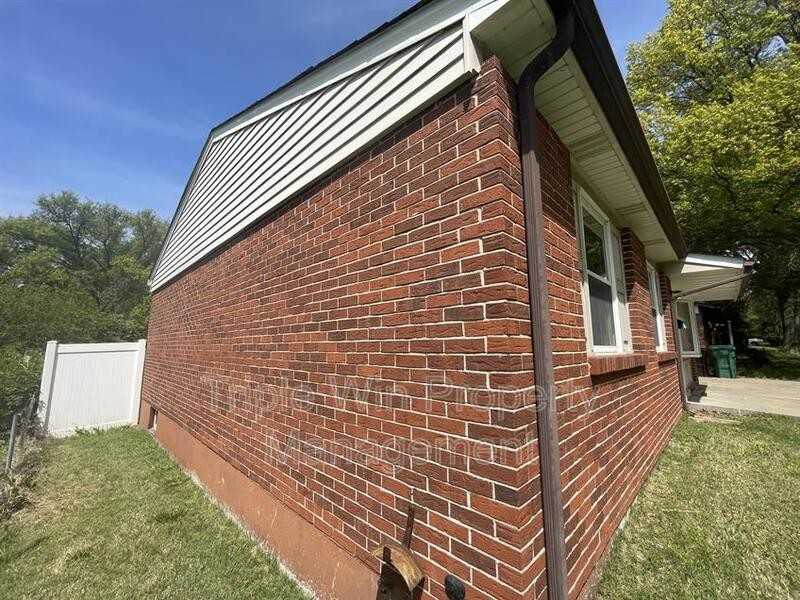 2415 Stoney End Ct - Photo 4 of 37