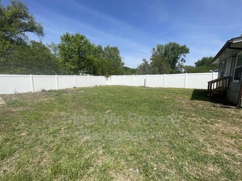 2415 Stoney End Ct - Photo 6 of 37