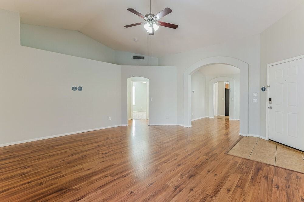 2625 S 156th Ave - Photo 4 of 16