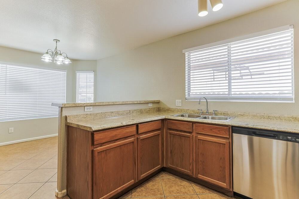 2625 S 156th Ave - Photo 7 of 16