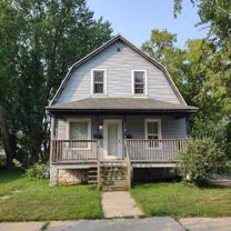 925 Mather St - Photo 1 of 1