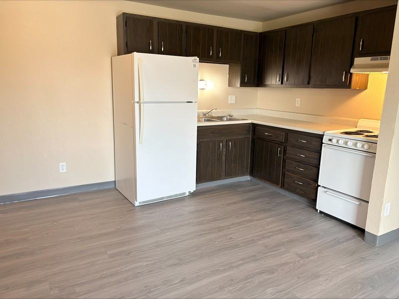 509 Spinnaker Ln - Photo 3 of 6